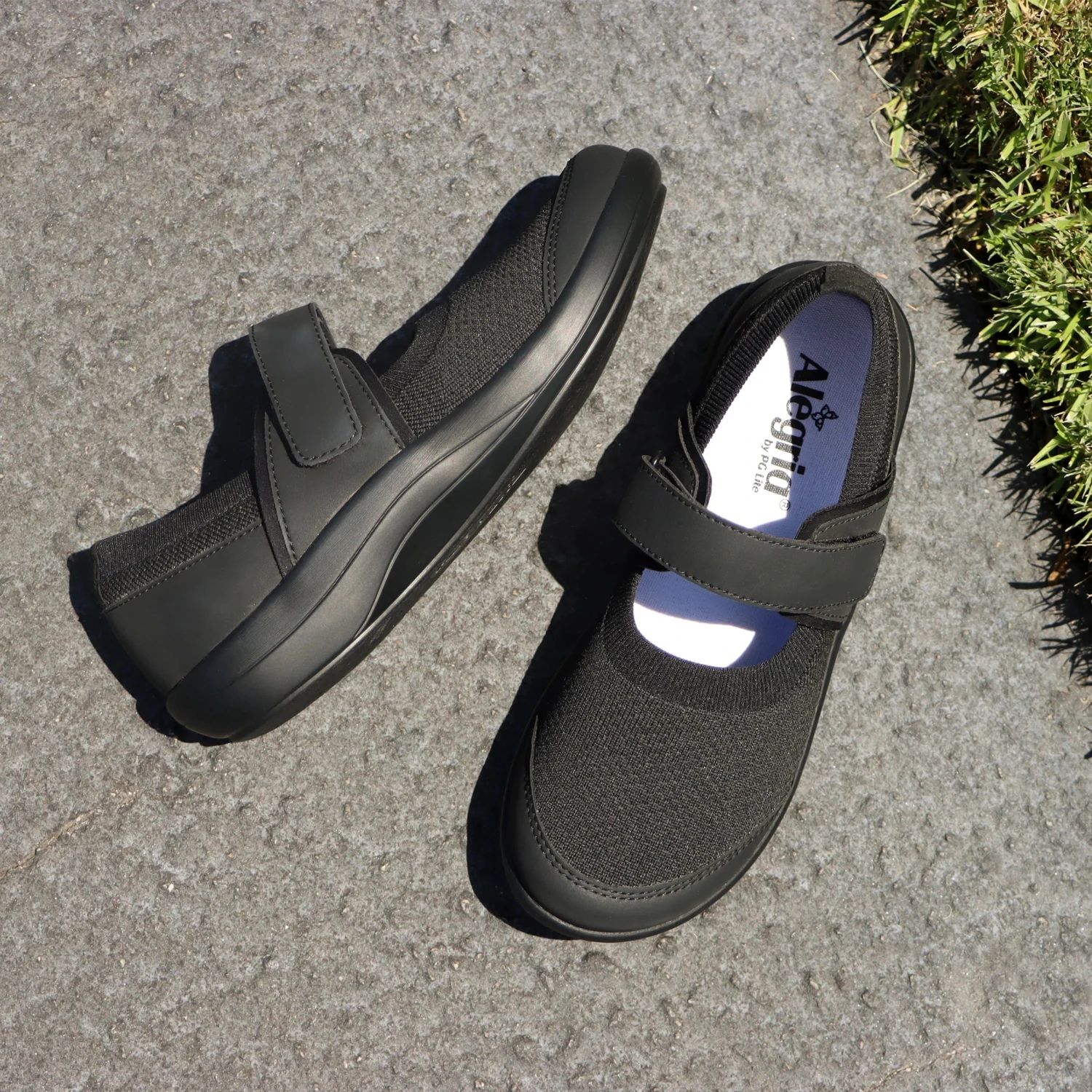 Shoes Dinamo All Black Shoe 2 Shoes Dinamo All Black Shoe - Image 2