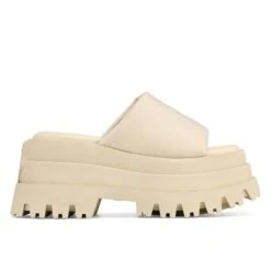 NAKED WOLFE DELICIOUS BEIGE SLIPPERS