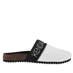Kendall + Kylie KENDALL+KYLIE SHAMPOO WHITE FLATS